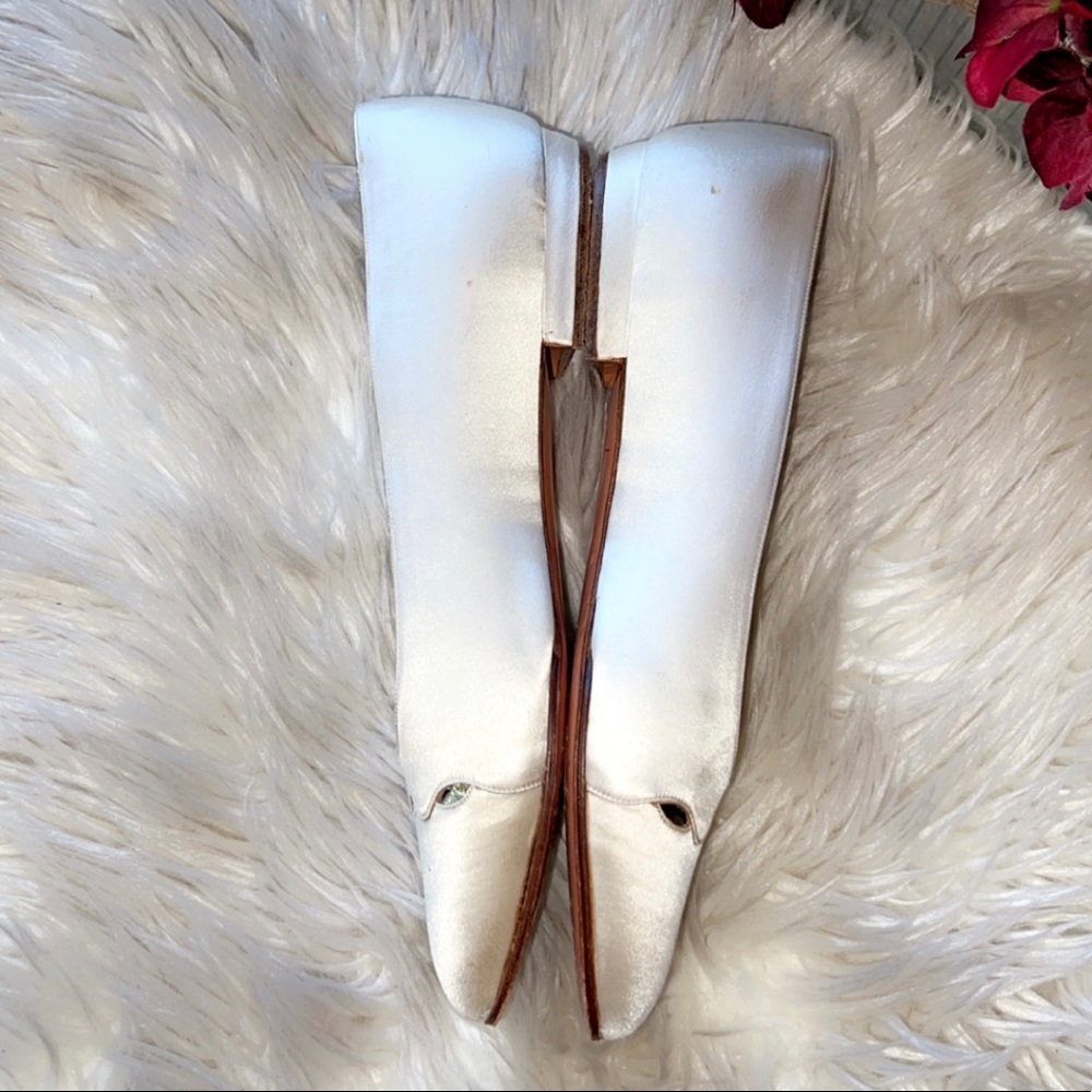 CHANEL Vintage Cream Satin Flat - Picture 3 of 10